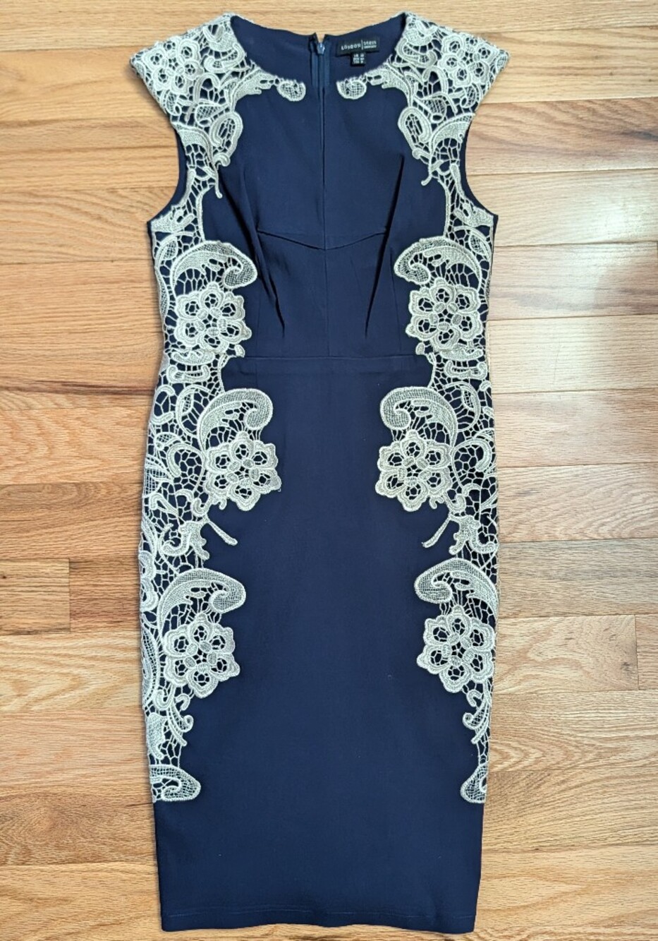 ModCloth Lace Lakeside Libations Sheath Dress 8 London Dress Company Ivory Navy - Picture 2 of 11